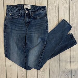 Denizen from Levi's Mid Rise Blue Skinny Jeans with Subtle Fading